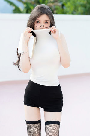 少妇洗澡后与子乱